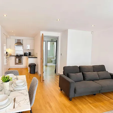Spacious 2-bed Centre Near Shambles Apartman York