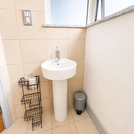 Spacious 2-bed Centre Near Shambles * York